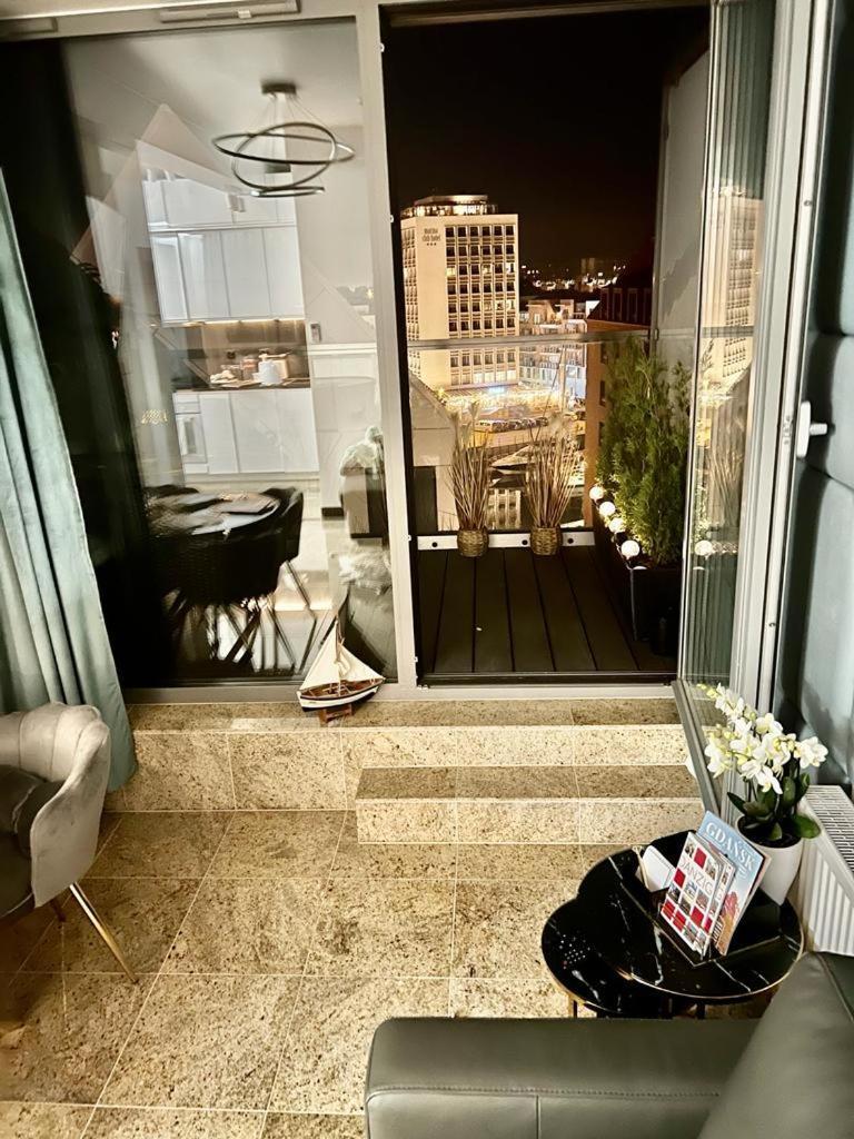 Granaria Kingdom & Happiness Premium Apartments By The River - Gratis Prosecco グダニスク エクステリア 写真
