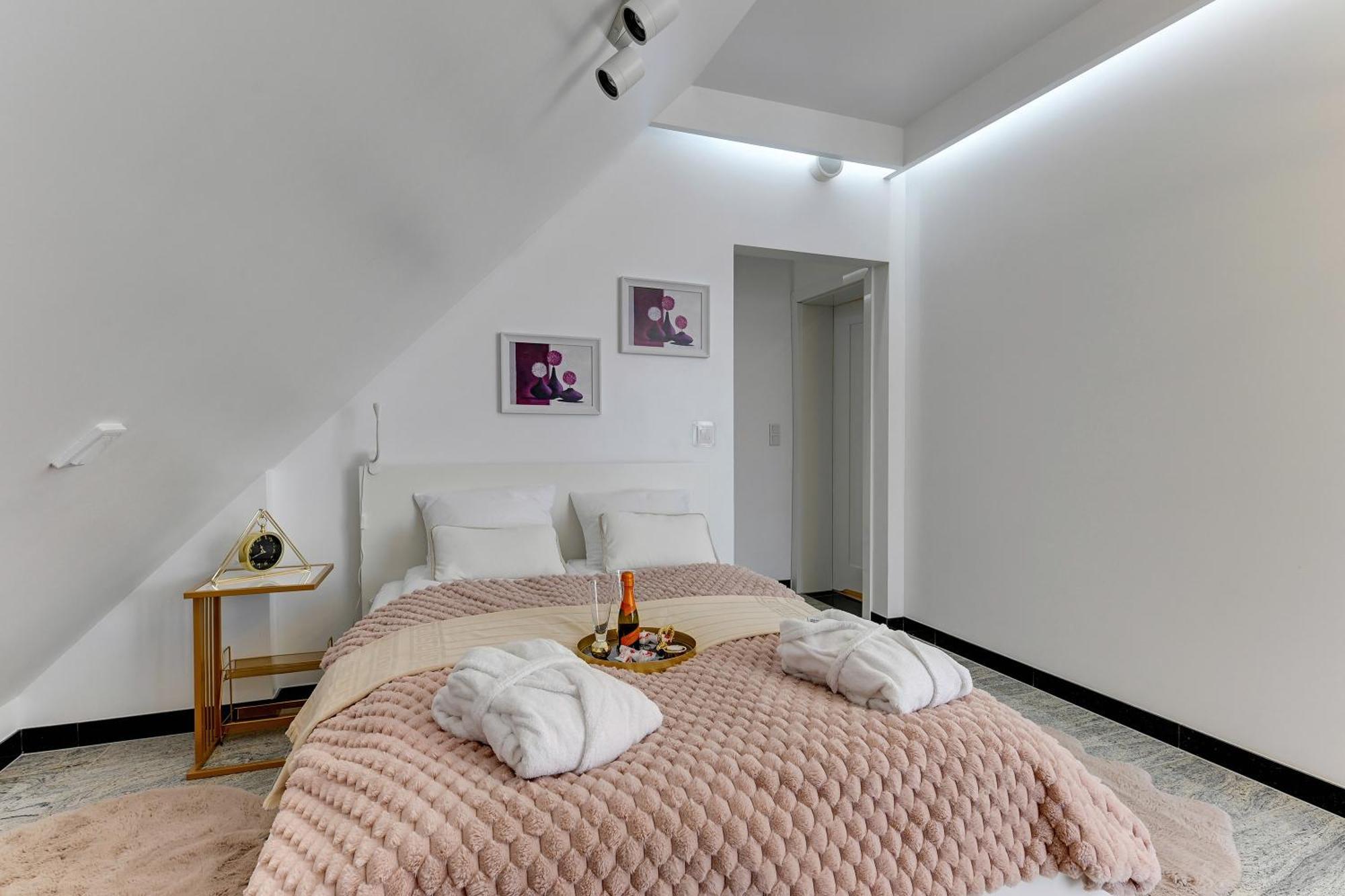 Granaria Kingdom & Happiness Premium Apartments By The River - Gratis Prosecco グダニスク エクステリア 写真