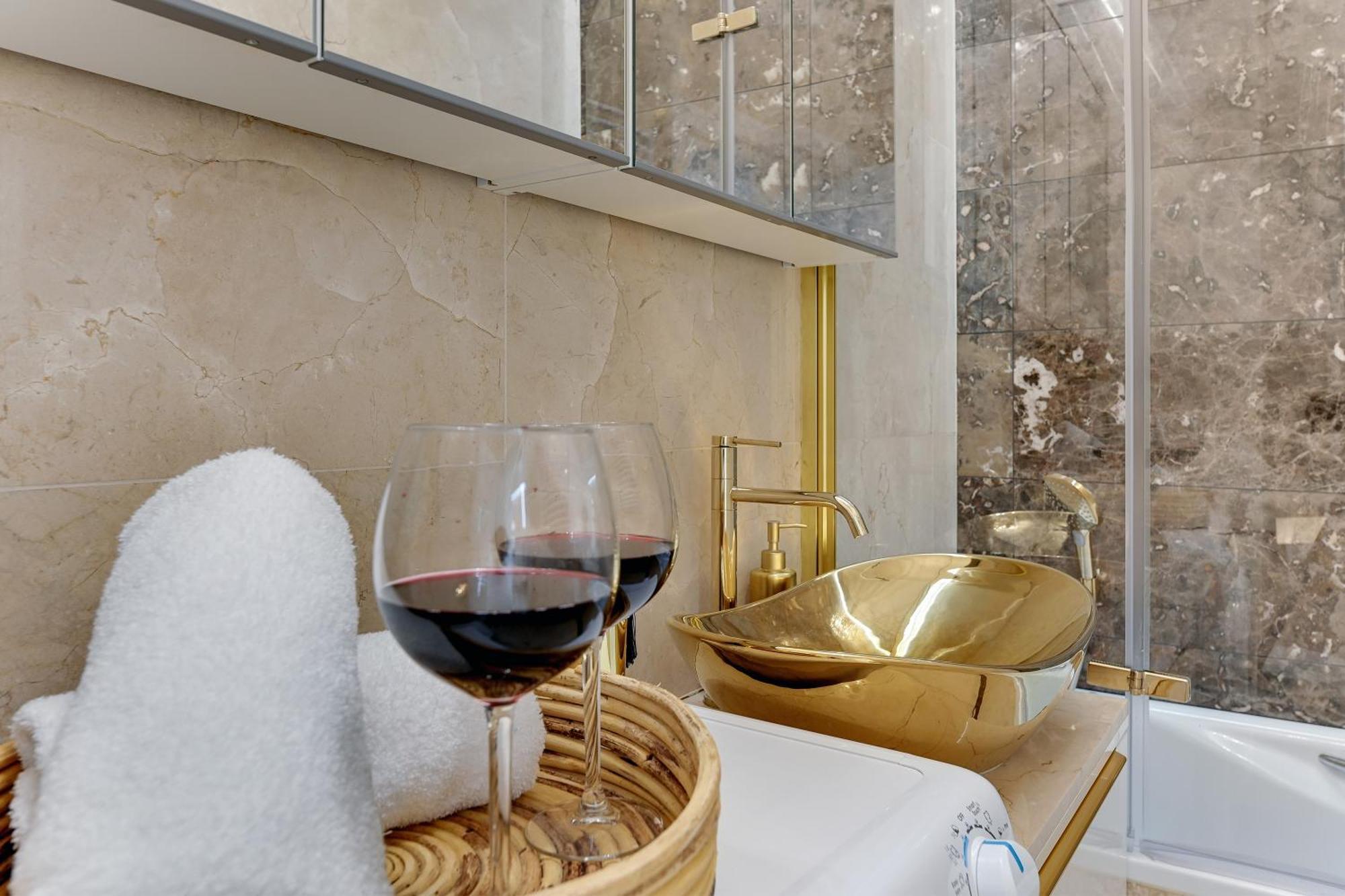 Granaria Kingdom & Happiness Premium Apartments By The River - Gratis Prosecco グダニスク エクステリア 写真